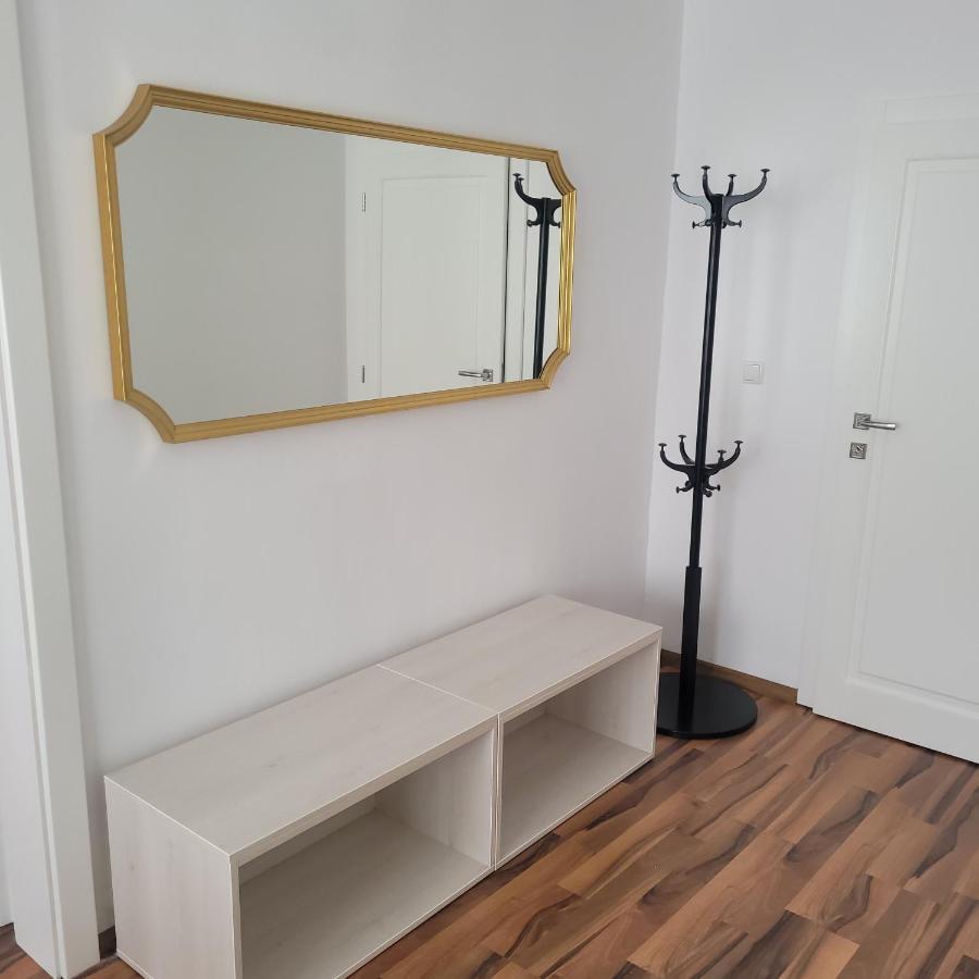 B8 - Spacious, Charming Apartment In Central Sibiu Esterno foto