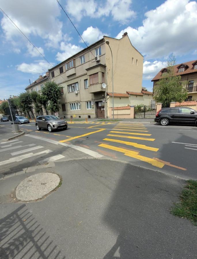 B8 - Spacious, Charming Apartment In Central Sibiu Esterno foto